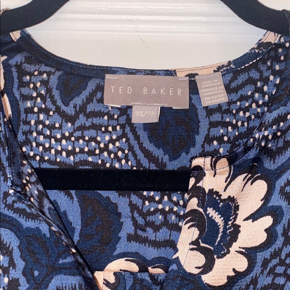 NWT Ted Baker Navy and Cream Floral Blouse Size 2 - Picture 7 of 13